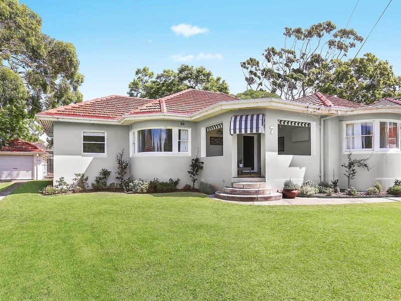 7 Rowe Street, Roseville Chase NSW 2069