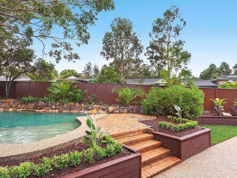 15 Hutchins Crescent, Kings Langley NSW 2147
