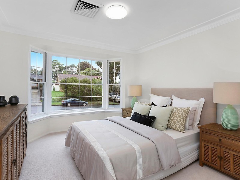 15 Hutchins Crescent, Kings Langley NSW 2147