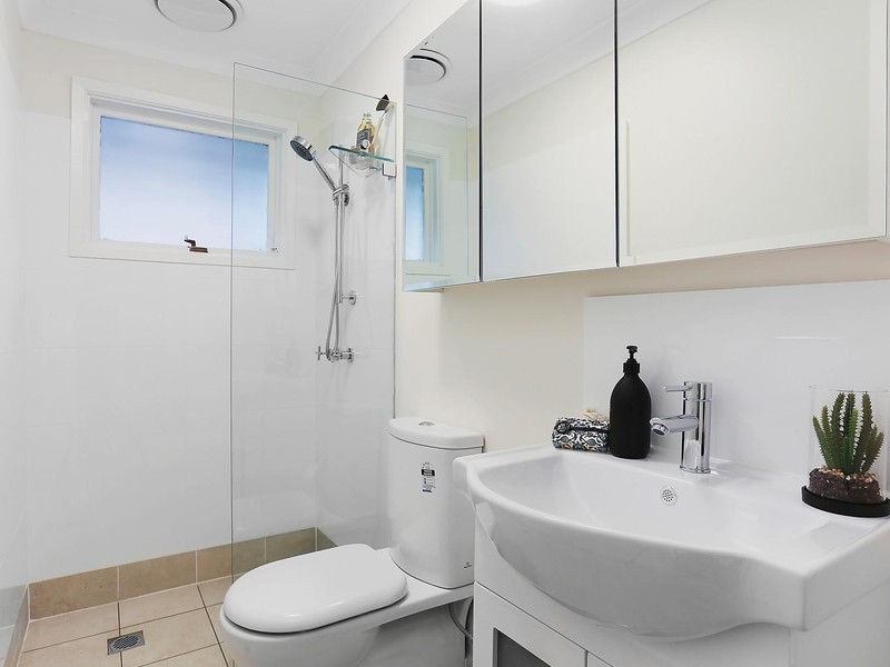 15 Hutchins Crescent, Kings Langley NSW 2147