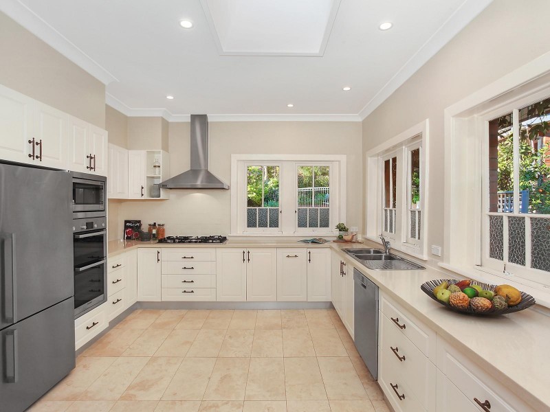 1 Larool Avenue, Lindfield NSW 2070