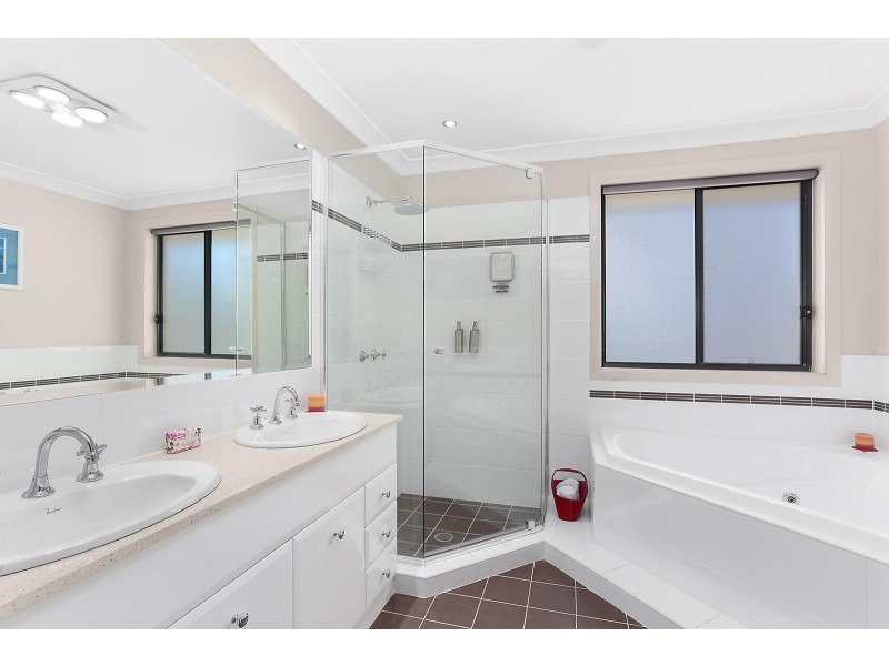 34 Carnarvon Drive, Frenchs Forest NSW 2086