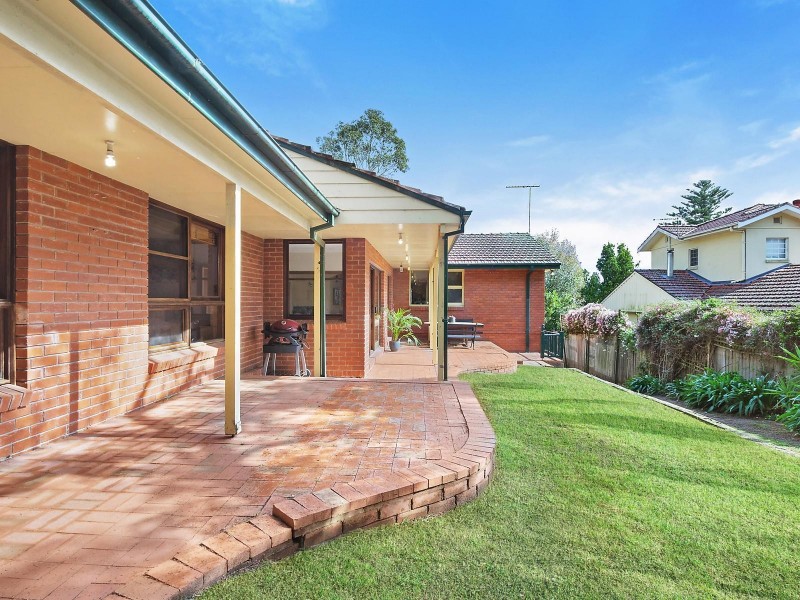 22 Alkoomie Avenue, Forestville NSW 2087