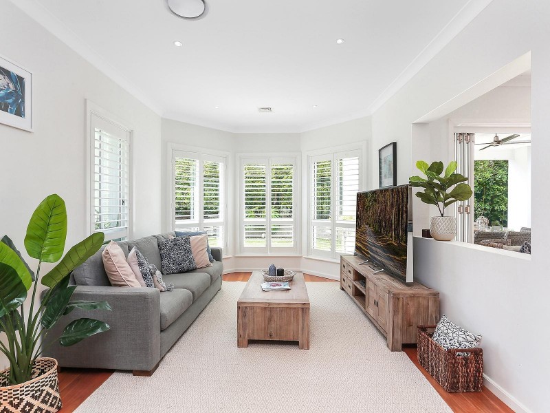 2 Iona Avenue, West Pymble NSW 2073