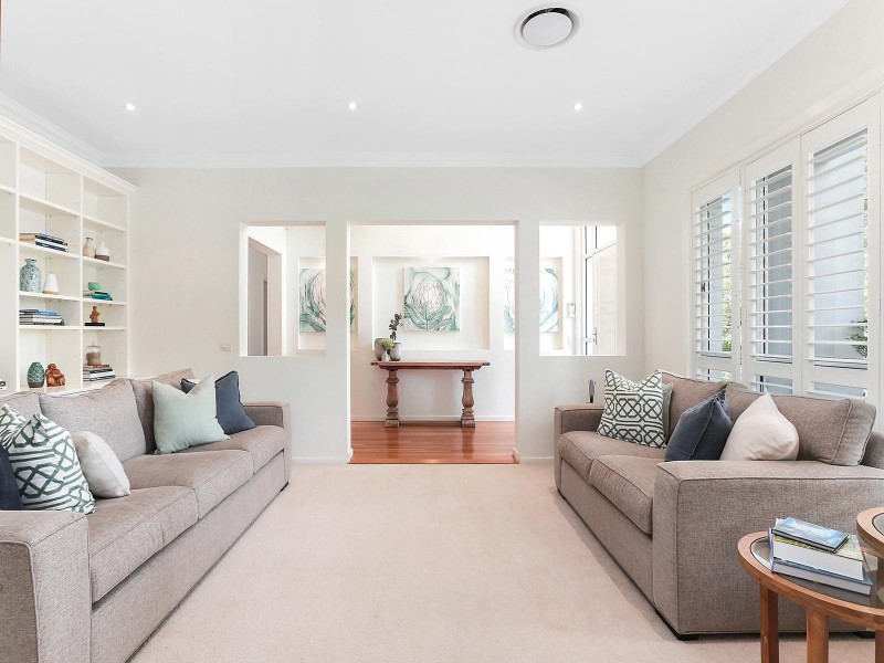 2 Iona Avenue, West Pymble NSW 2073