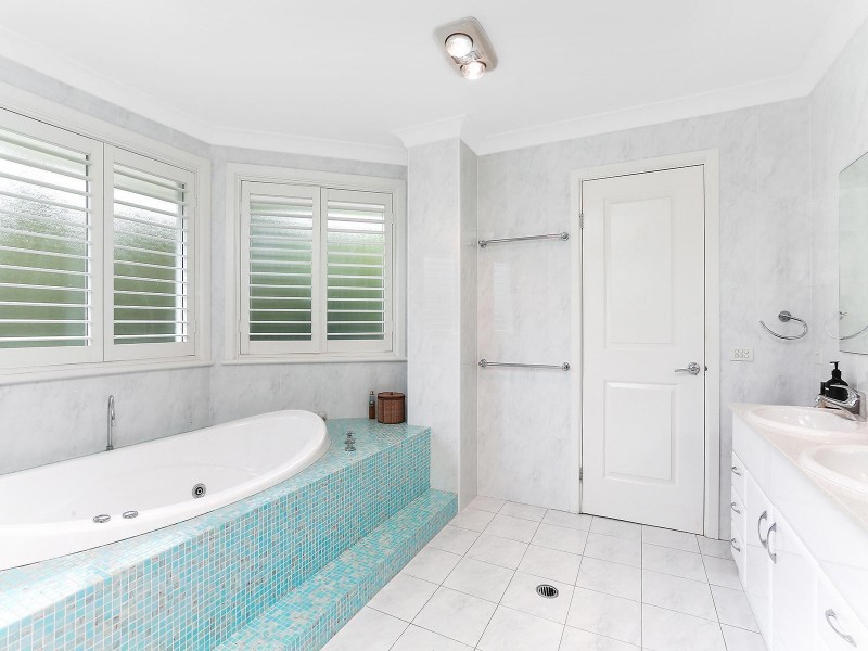 2 Iona Avenue, West Pymble NSW 2073