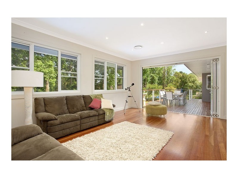 16 Warrabina Avenue, St Ives NSW 2075