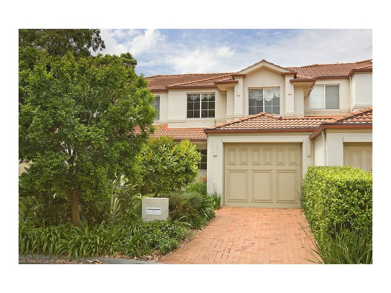 25 Hillcrest Drive, St Ives NSW 2075