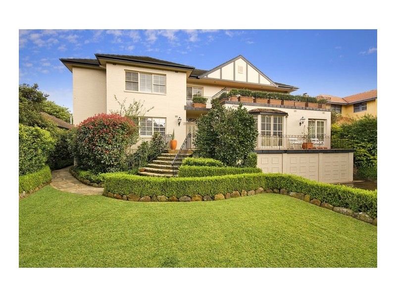 18 Hastings Road, Warrawee NSW 2074
