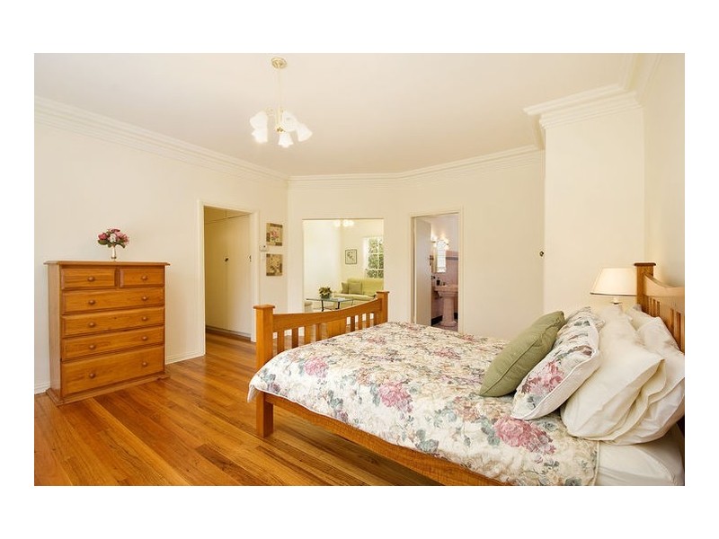 18 Hastings Road, Warrawee NSW 2074