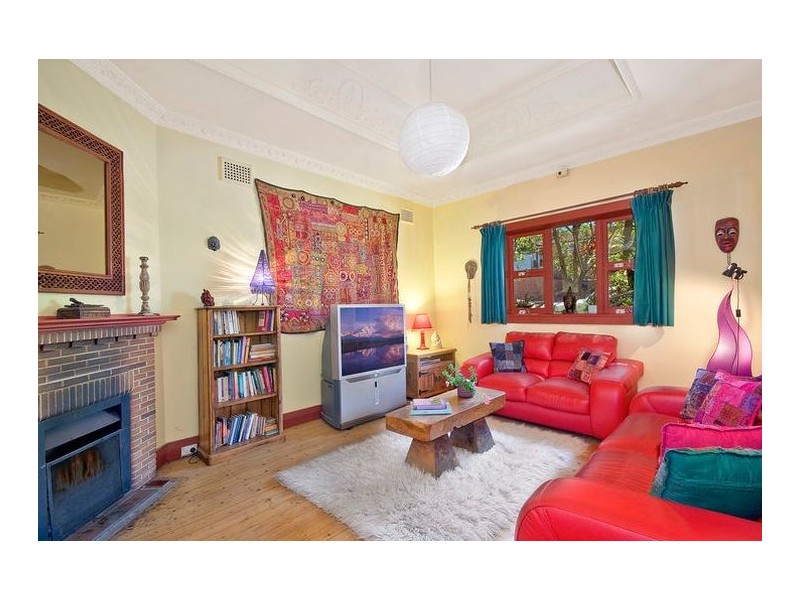 16 Robert Street, Willoughby NSW 2068