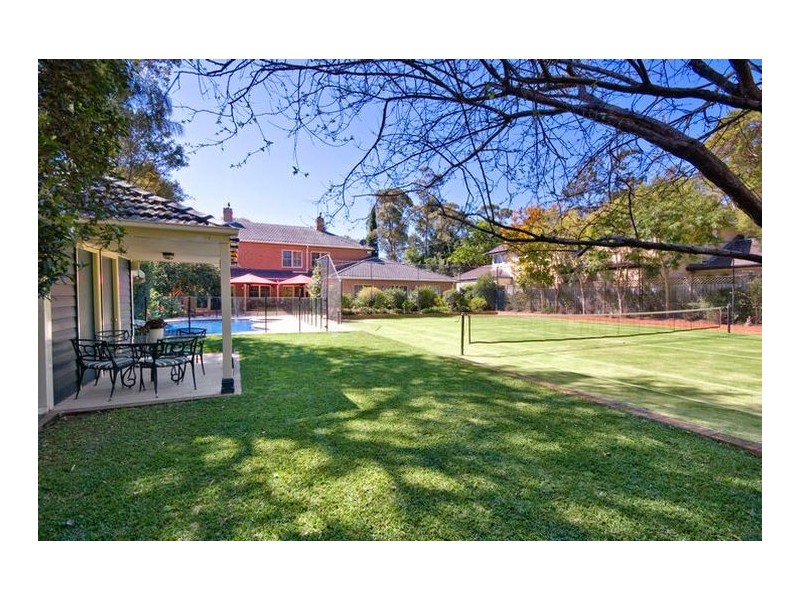 16 Ayres Road, St Ives NSW 2075