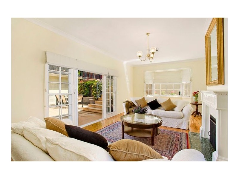 18 Bedford Avenue, Turramurra NSW 2074