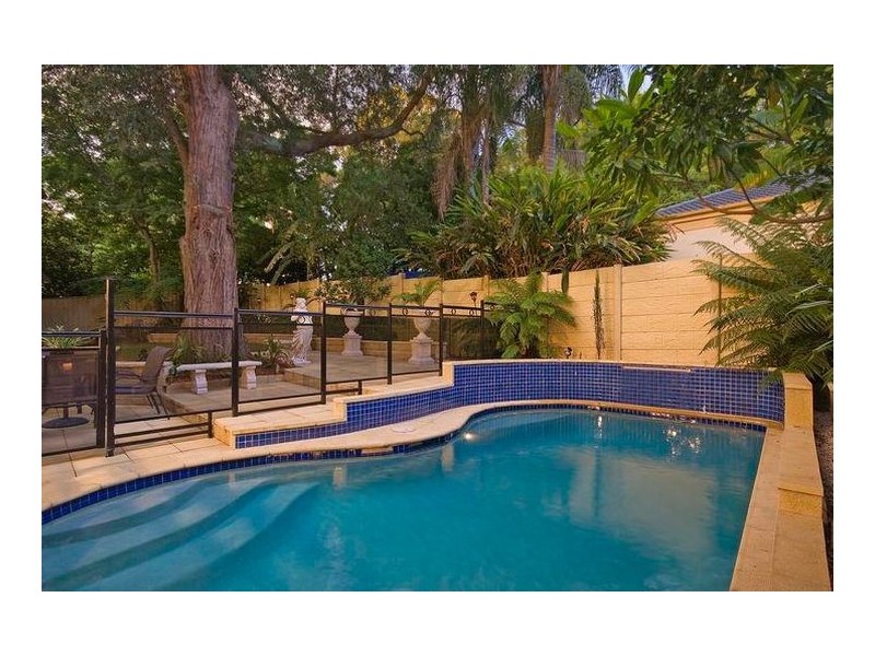 2 Penrhyn Avenue, Pymble NSW 2073