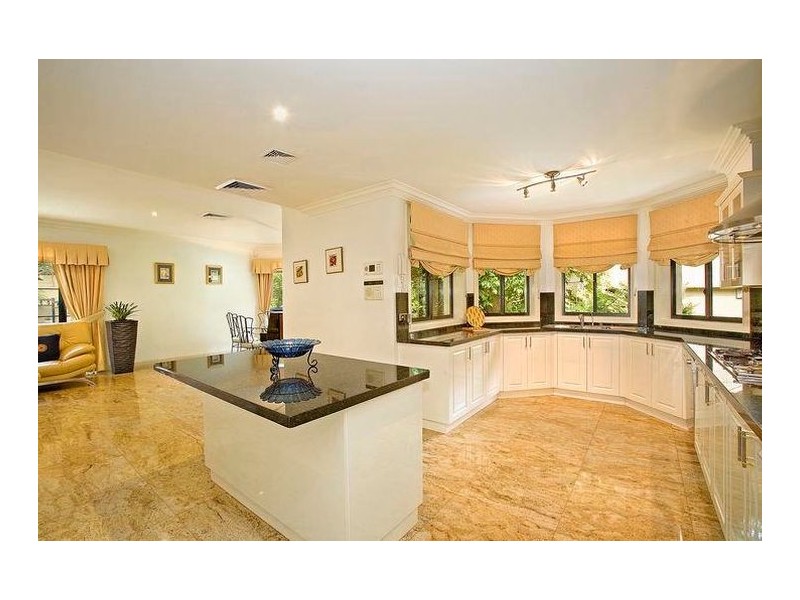 2 Penrhyn Avenue, Pymble NSW 2073