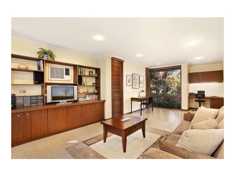 30 Flinders Avenue, St Ives NSW 2075