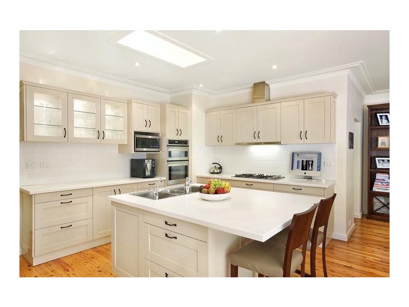 8  Kimbarra Road, Pymble NSW 2073