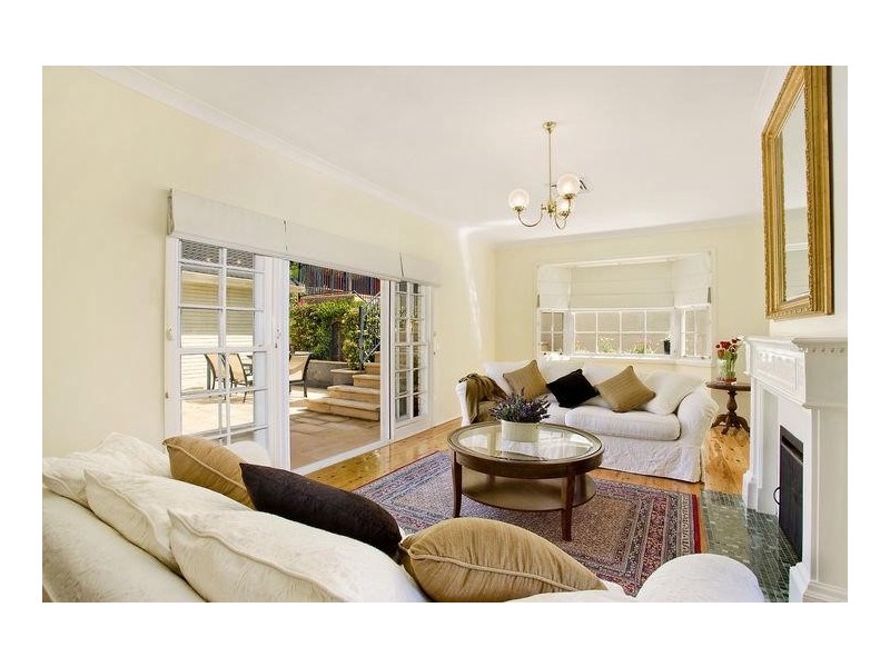 18 Bedford Avenue, Turramurra NSW 2074