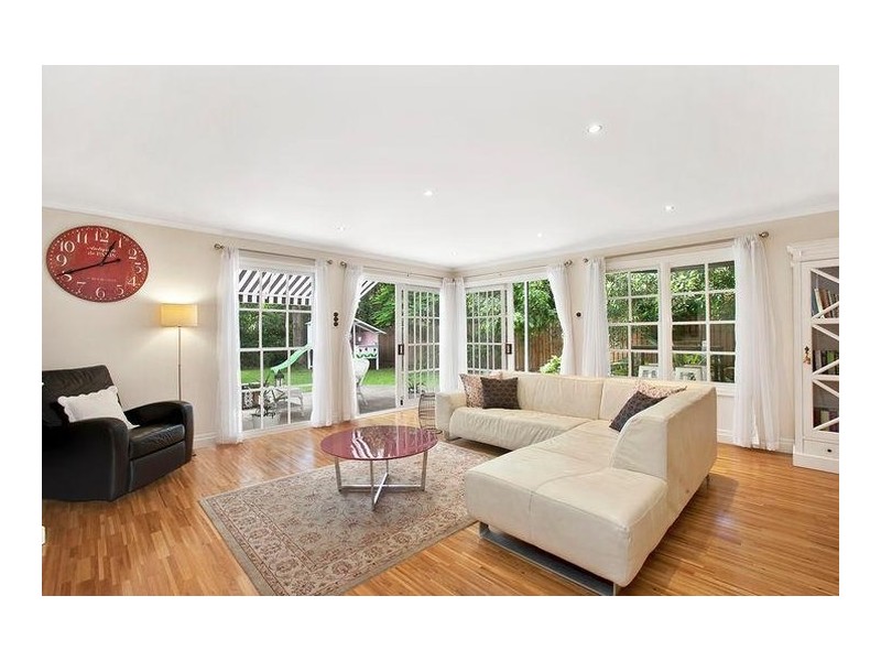 105 Barton Road, Hawthorne QLD 4171