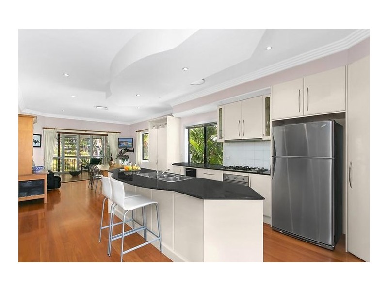 163 McIlwraith Avenue, Norman Park QLD 4170