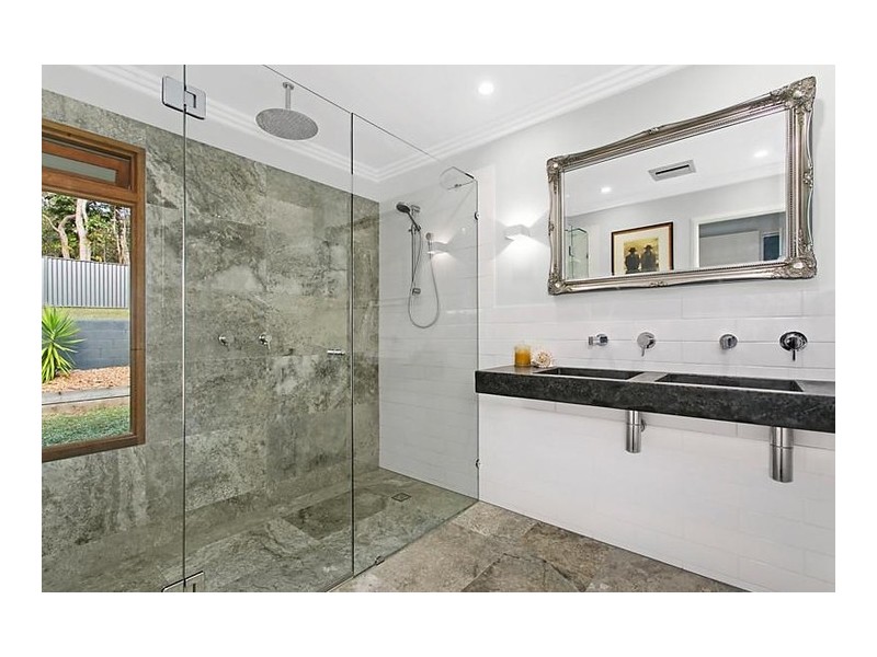 23 Hillock Street, Coorparoo QLD 4151