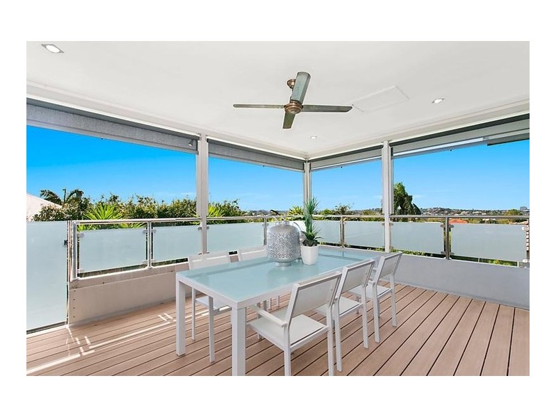 74 Coventry Street, Hawthorne QLD 4171