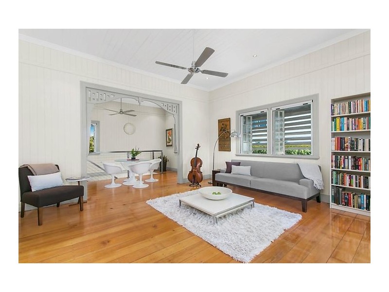 47 Philip Street, Hawthorne QLD 4171