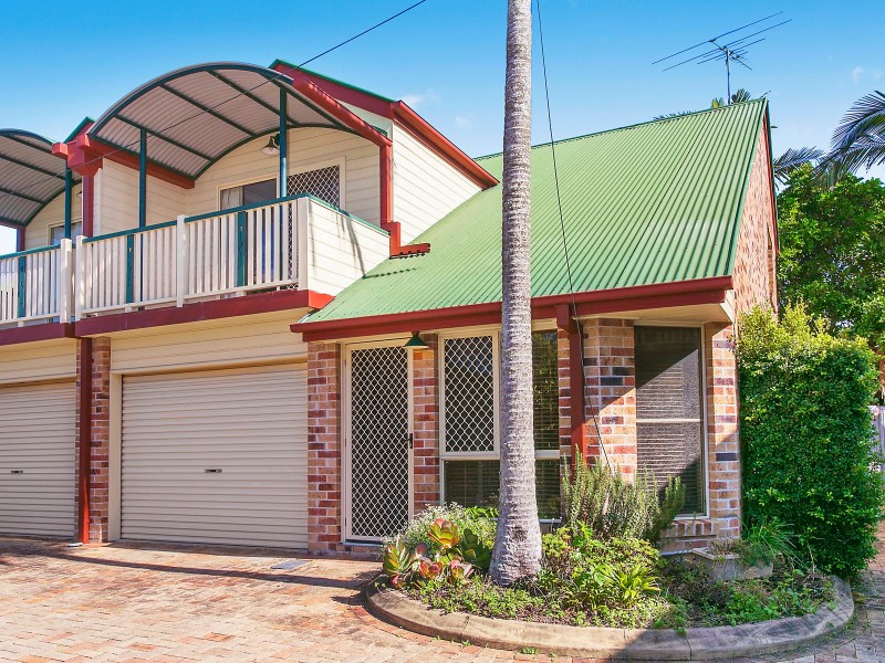 2/9 Nicholson Street, Greenslopes QLD 4120