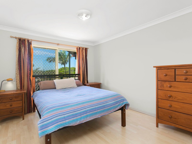 2/9 Nicholson Street, Greenslopes QLD 4120
