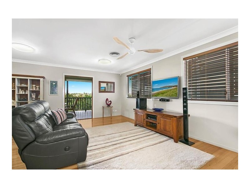 17 Parooba Avenue, Camp Hill QLD 4152