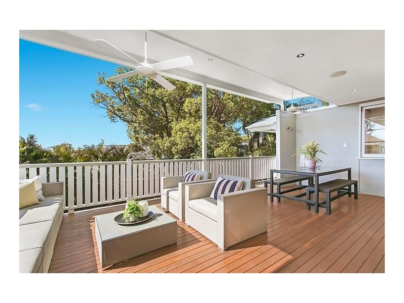 74 Beatrice Street, Hawthorne QLD 4171