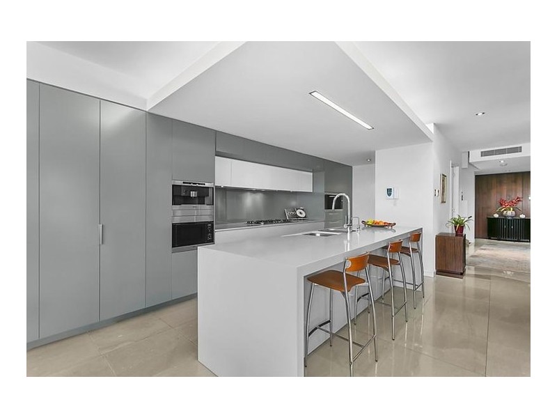 90 Wynnum Road, Norman Park QLD 4170