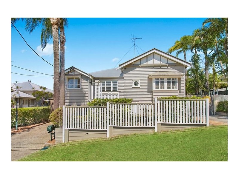 24 Forbes Street, Hawthorne QLD 4171