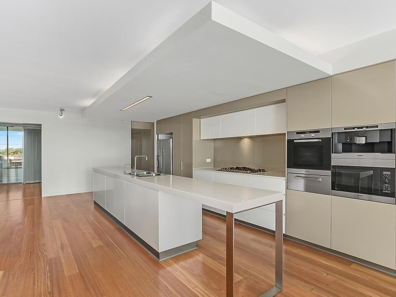 332/90 Wynnum Road, Norman Park QLD 4170