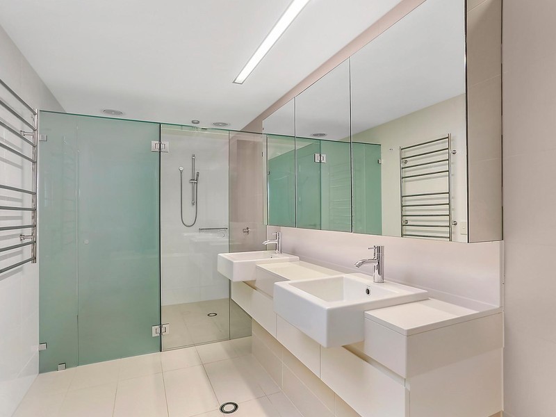 332/90 Wynnum Road, Norman Park QLD 4170