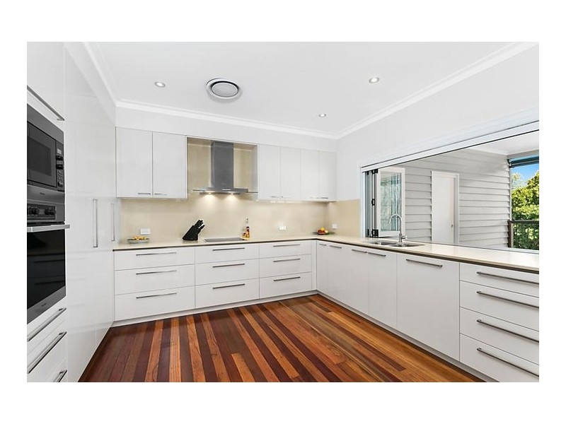 30 Lade Street, Coorparoo QLD 4151