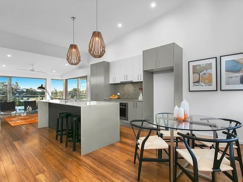 47 Thackeray Street, Norman Park QLD 4170