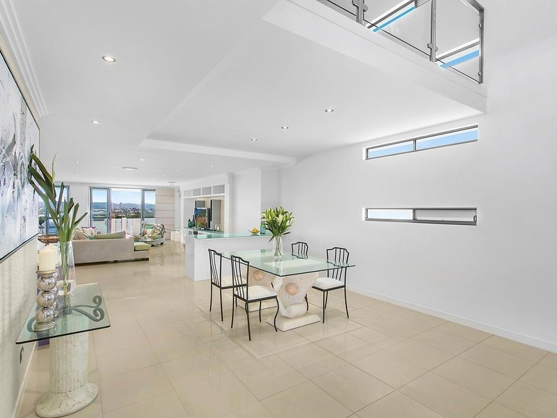 25 Sylvia Street, Camp Hill QLD 4152