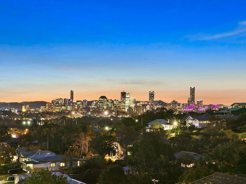 25 Sylvia Street, Camp Hill QLD 4152