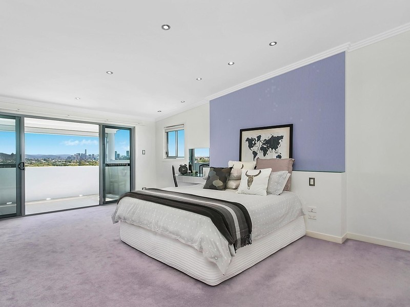 25 Sylvia Street, Camp Hill QLD 4152