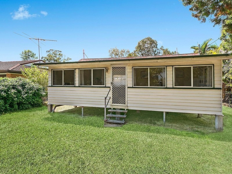 5 Roggen Street, Bongaree QLD 4507