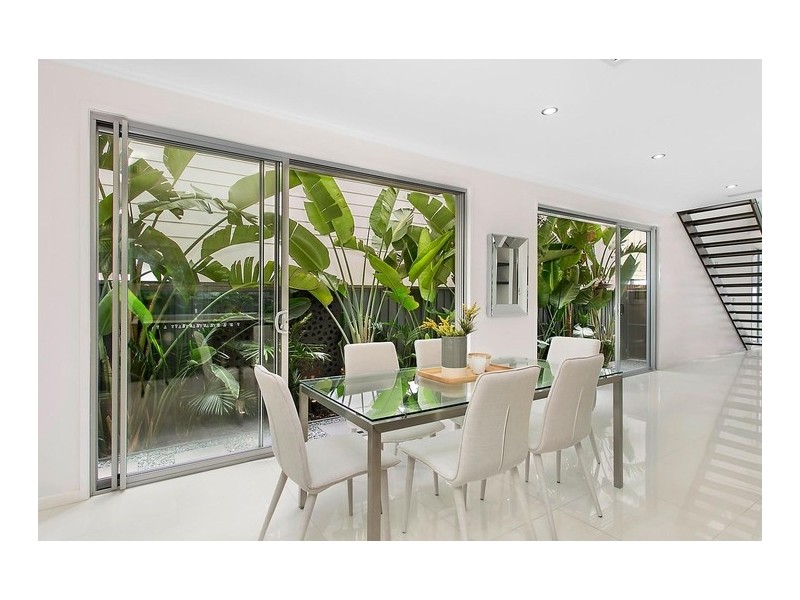 36 Philip Street, Hawthorne QLD 4171