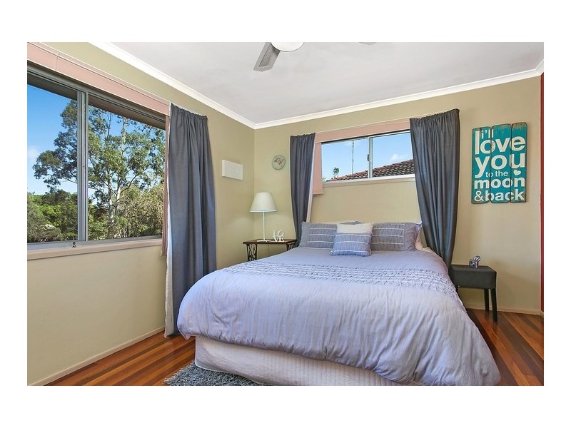 47 Blackberry Street, Mansfield QLD 4122