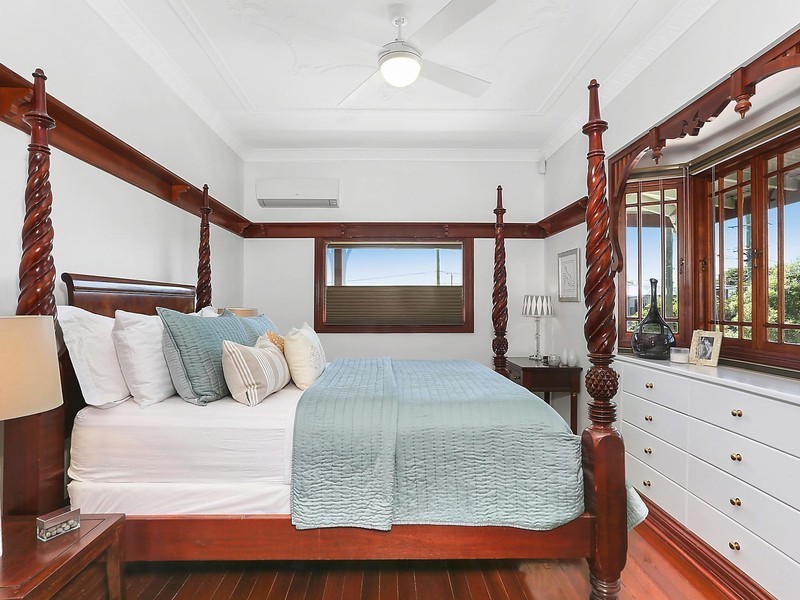 48 Orchard Street, Hawthorne QLD 4171