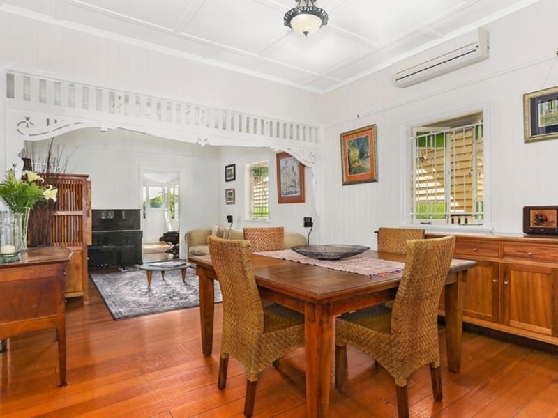 22 Brown Street, Camp Hill QLD 4152