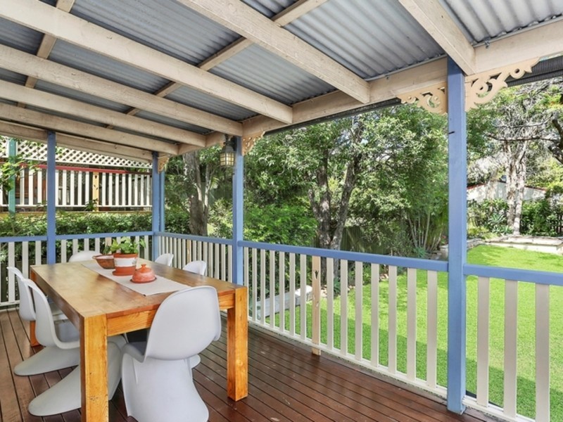 22 Brown Street, Camp Hill QLD 4152