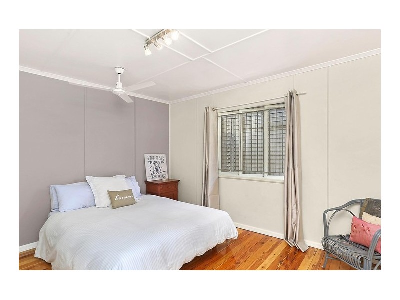 80 Whites Road, Manly West QLD 4179