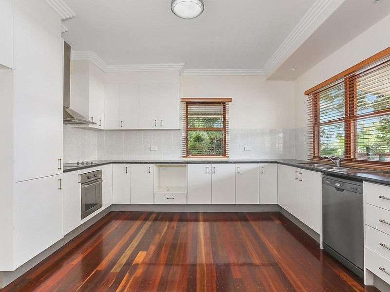 3 Daly Street, Camp Hill QLD 4152