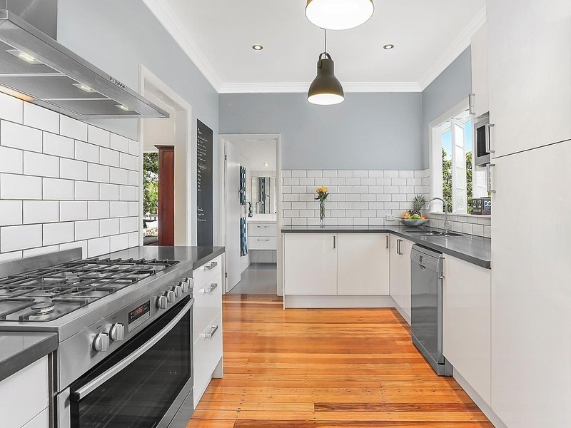 28 Arrol Street, Camp Hill QLD 4152