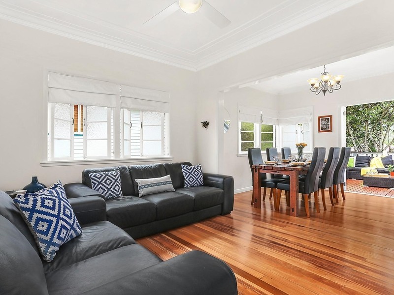 28 Arrol Street, Camp Hill QLD 4152